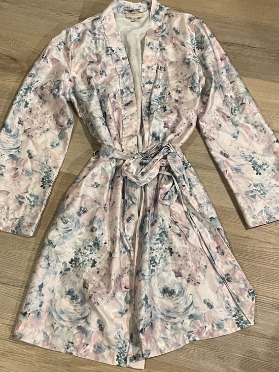 Hotel Collection Other - Hotel Collection Floral Satin Robe in Pink and Blue